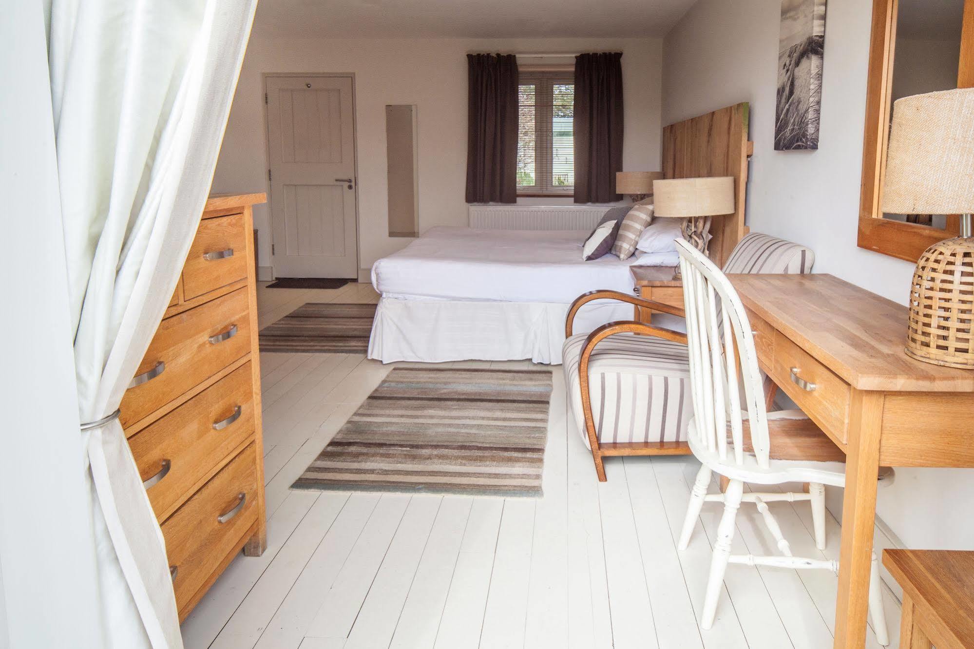 Titchwell Manor Hotel Экстерьер фото